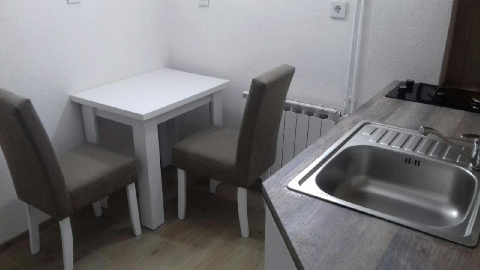 Modern&Cozy Bosnian House With Garden+Free Parking 호텔 사라예보 외부 사진